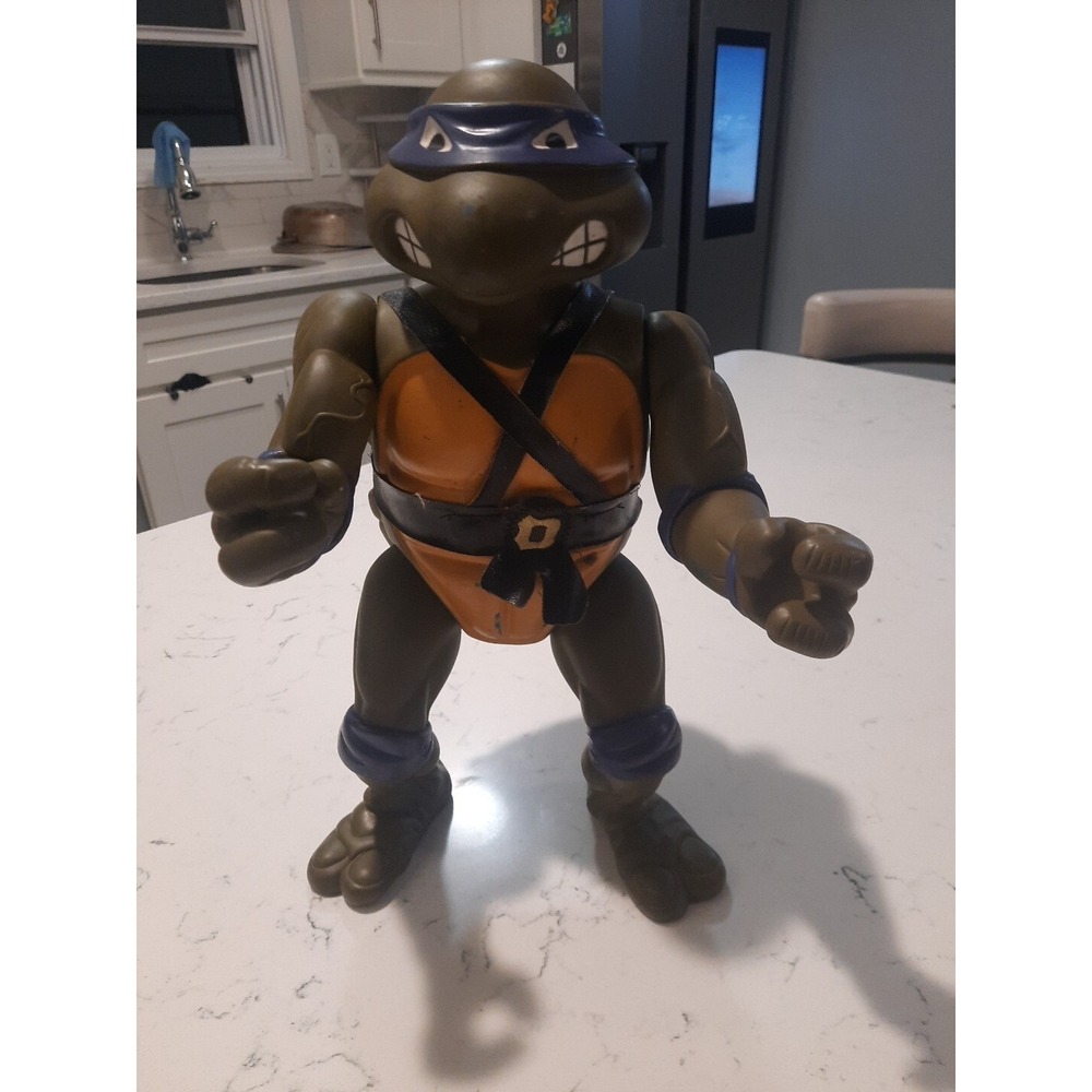Playmates Toys 1988 Teenage Mutant Ninja Turtles Donatello Action Figure